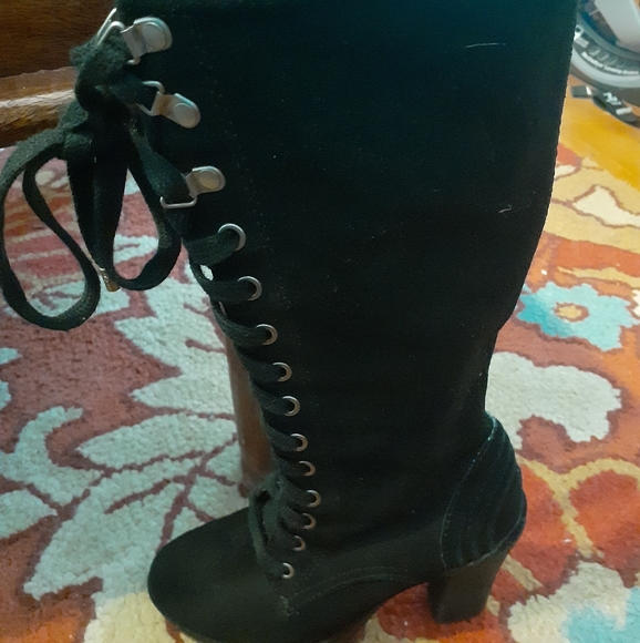 Juicy Couture Boots - Picture 2 of 6